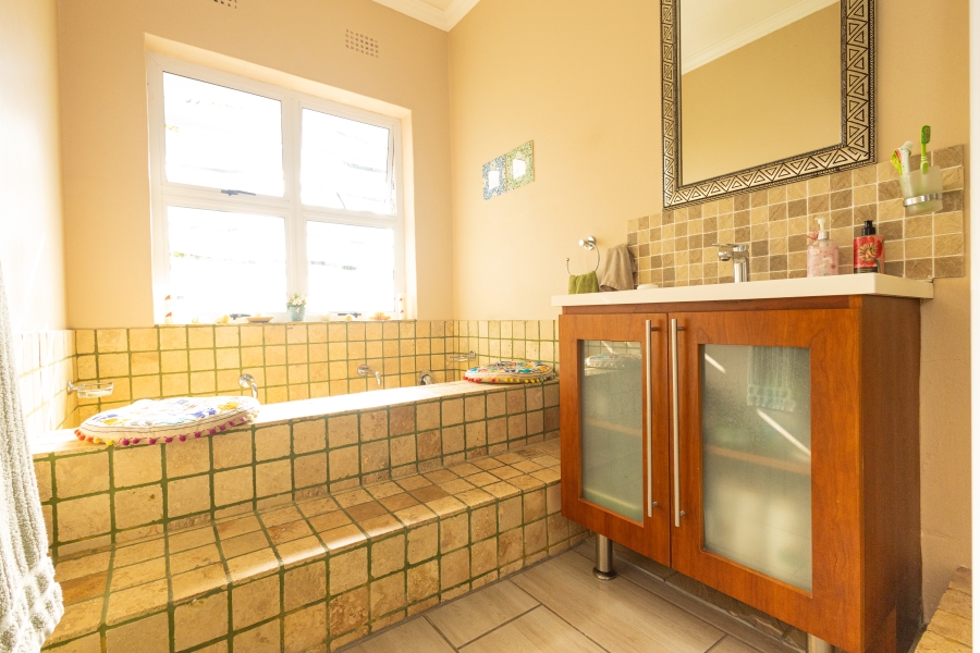 4 Bedroom Property for Sale in Kenridge Heights Western Cape